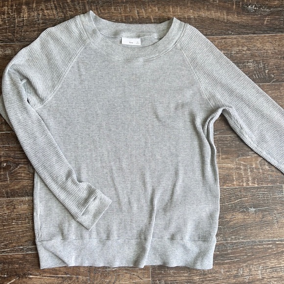 Aritzia waffle Long sleeve - Picture 1 of 2
